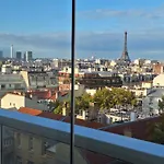 Vue Exceptionnelle Sur La Tour Eiffel